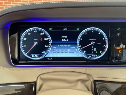 Used 2017 Mercedes-Benz S 550 4MATIC Sedan image 22