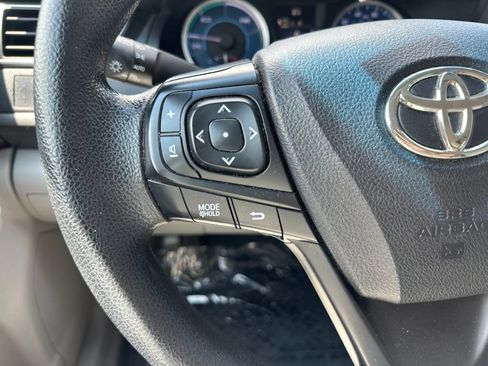 Used 2016 Toyota Camry LE FWD image 22