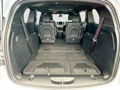 New 2026 Chrysler Pacifica Select w/ S Appearance Package image 25