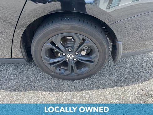 Used 2025 Honda Accord SE image 4