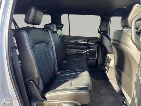 Used 2024 Jeep Wagoneer L Series II w/ Flexible Seating Group image 37