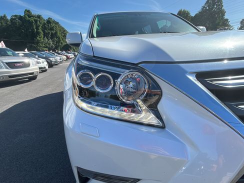 Used 2015 Lexus GX 460 w/ Premium Package AWD/4WD image 12