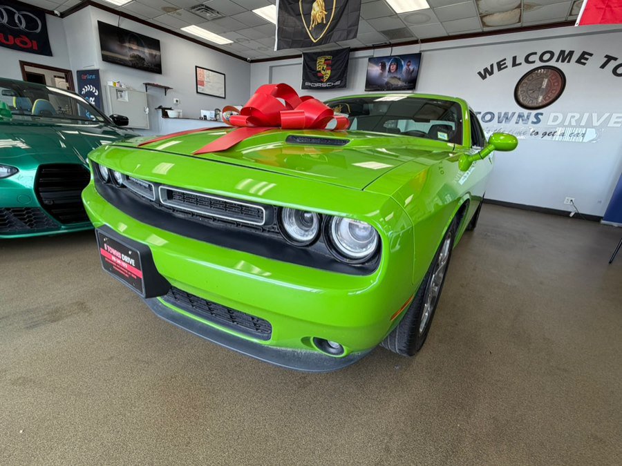 Used 2017 Dodge Challenger GT w/ Driver Convenience Group AWD/4WD image 14