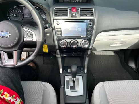 Used 2017 Subaru Forester 2.5i Premium AWD/4WD image 18