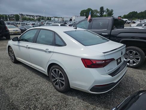 Used 2024 Volkswagen Jetta Sport FWD image 3