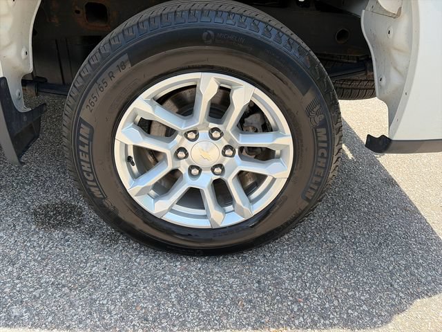 Used 2022 Chevrolet Silverado 1500 LT AWD/4WD image 14