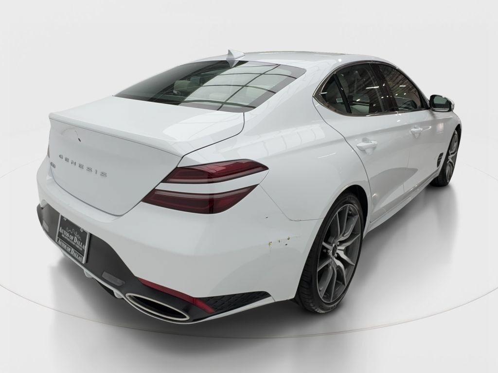Used 2025 Genesis G70 2.5T RWD image 7