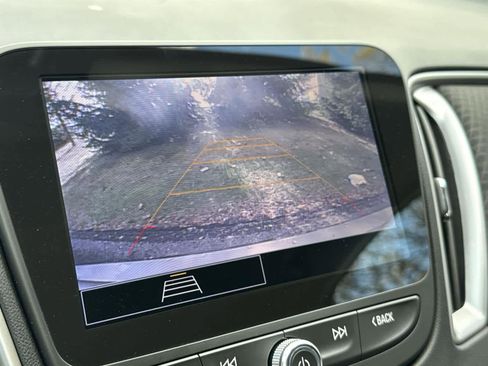 Used 2022 Chevrolet Malibu LS image 23