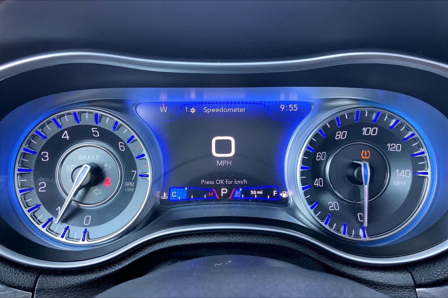 Used 2022 Chrysler 300 Touring w/ Sport Appearance Package RWD image 26