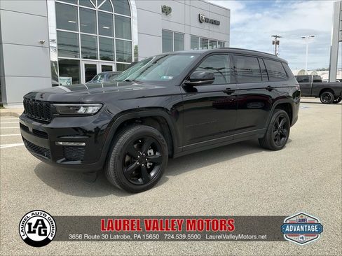 Used 2023 Jeep Grand Cherokee L Limited w/ Luxury Tech Group II image 1