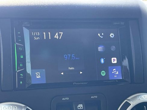 Used 2016 Jeep Wrangler Unlimited Sahara w/ Connectivity Group image 20