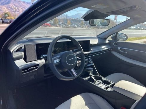 Used 2025 Hyundai Sonata SE image 7