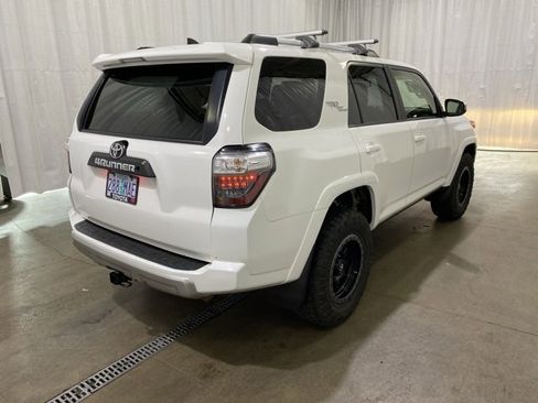 Certified 2018 Toyota 4Runner TRD Off-Road Premium image 4