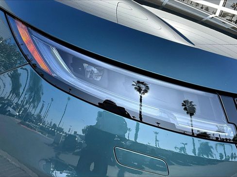 Used 2025 Land Rover Range Rover Sport SE image 28