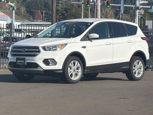 Used 2019 Ford Escape SE image 7