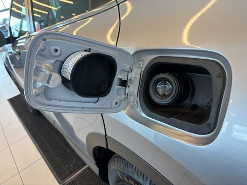 Used 2018 Honda CR-V LX image 33
