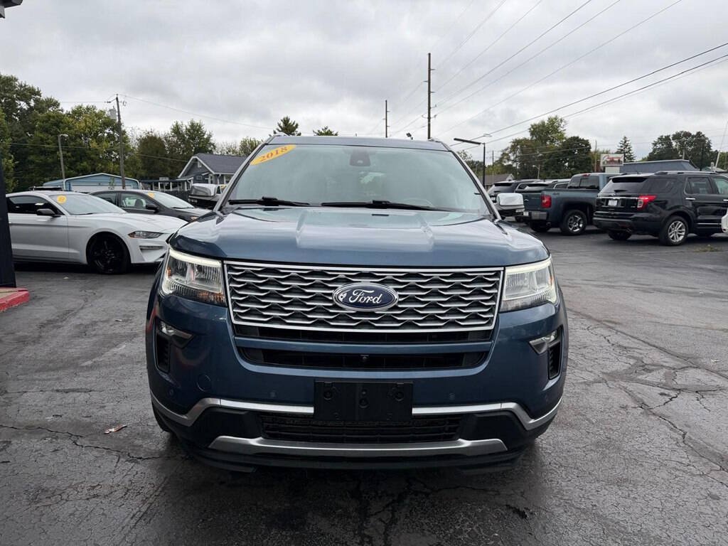 Used 2018 Ford Explorer Platinum AWD/4WD image 2