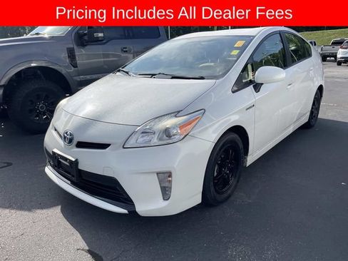 Used 2014 Toyota Prius Two FWD image 1