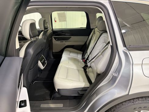 New 2026 Lincoln Nautilus Premier image 25