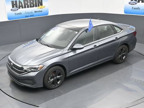 Used 2024 Volkswagen Jetta SE FWD image 20