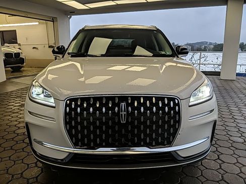 Certified 2023 Lincoln Corsair Reserve image 2