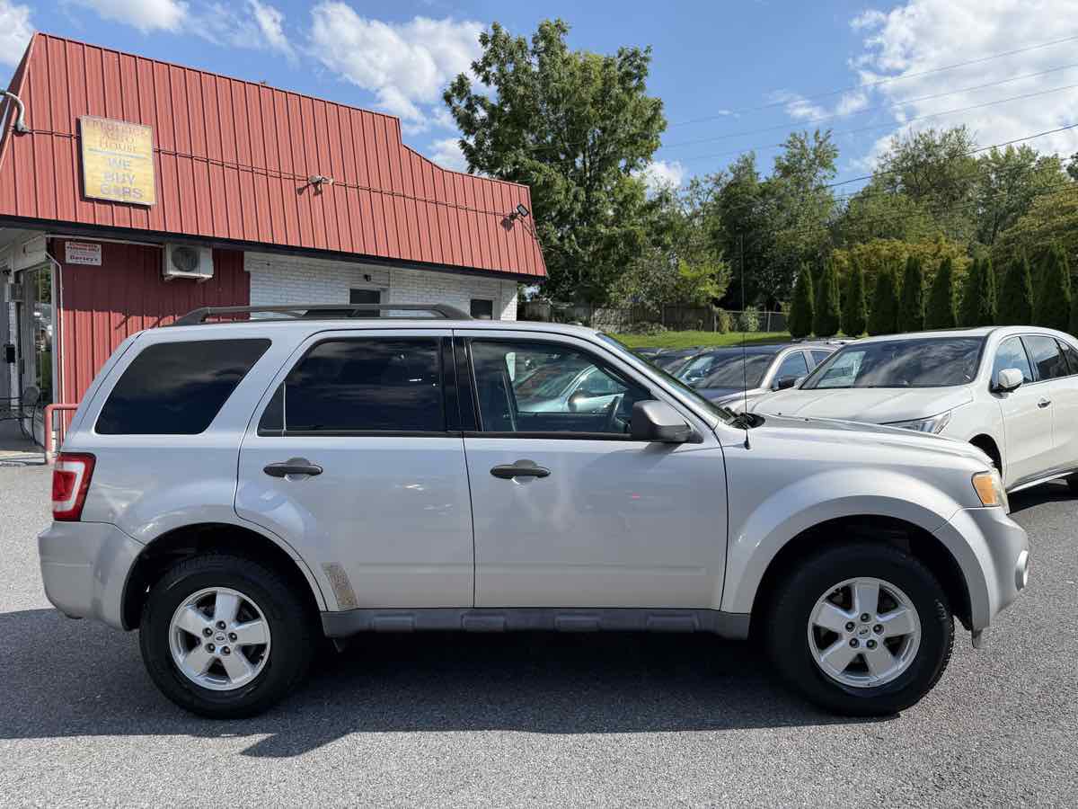Used 2009 Ford Escape XLT FWD image 8