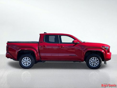 Certified 2025 Toyota Tacoma SR5 image 7