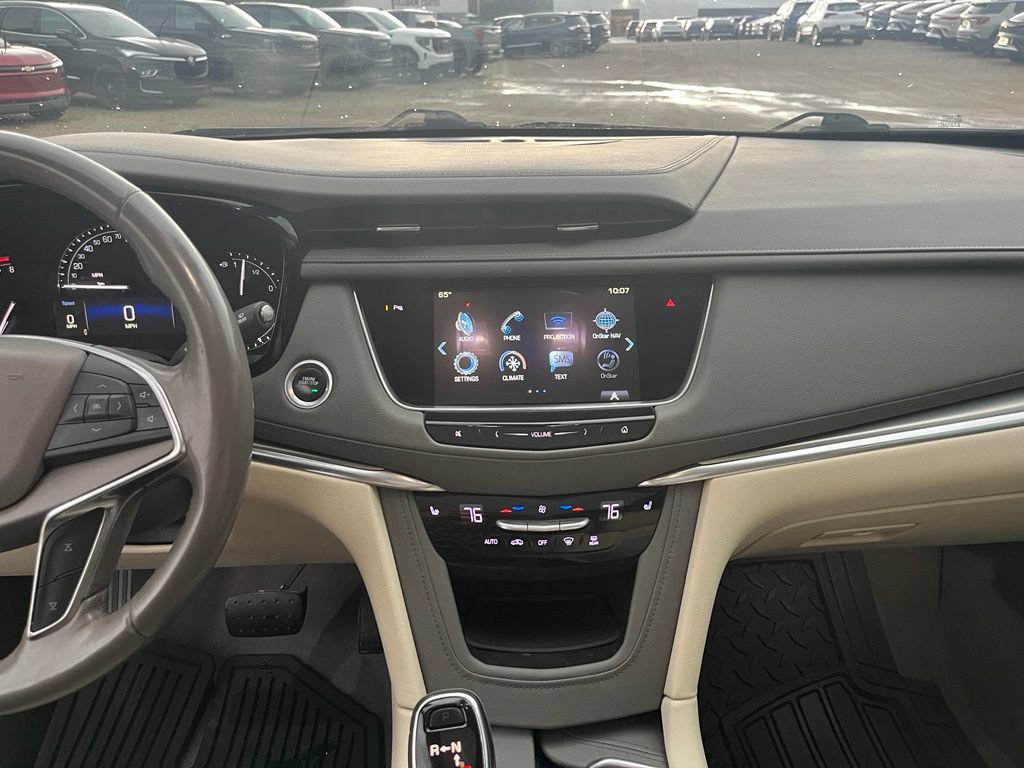 Used 2018 Cadillac XT5 Luxury w/ Driver Awareness Package FWD image 24