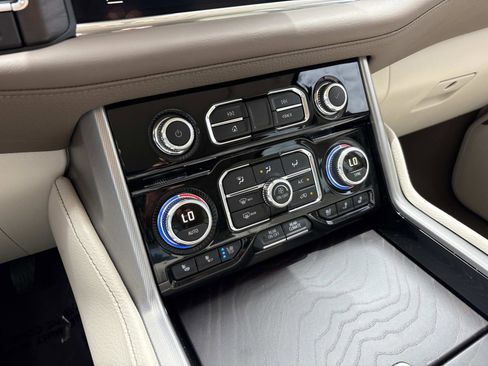 Used 2024 GMC Yukon Denali w/ Max Trailering Package AWD/4WD image 26