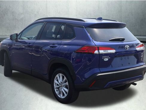 Used 2023 Toyota Corolla Cross LE AWD/4WD image 10