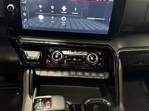 Used 2023 GMC Sierra 1500 AT4X image 10