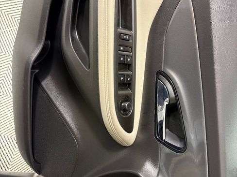 Used 2017 Buick Encore Essence w/ Experience Buick Package AWD/4WD image 9