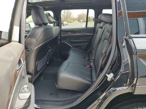 New 2026 Jeep Grand Cherokee Limited image 22