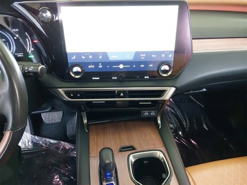 Used 2024 Lexus RX 350 image 23