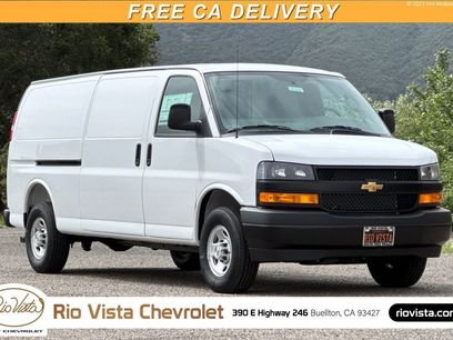New 2026 Chevrolet Express 2500 Extended w/ Communications Package