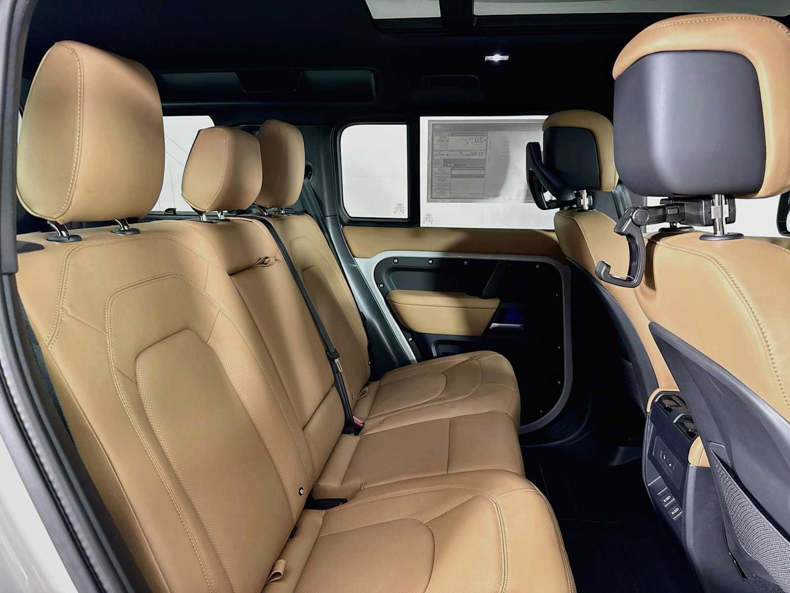 New 2026 Land Rover Defender 110 X-Dynamic SE AWD/4WD image 27