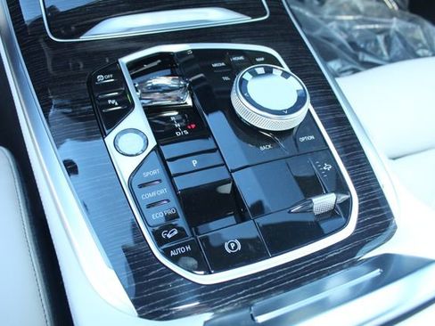 New 2026 BMW X7 xDrive40i w/ Executive Package image 13