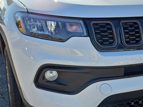 New 2026 Jeep Compass Latitude image 3