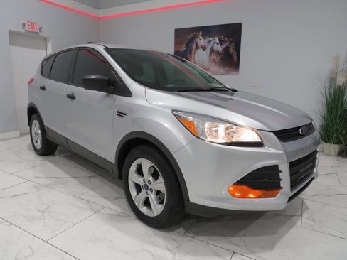 Used 2016 Ford Escape S image 1