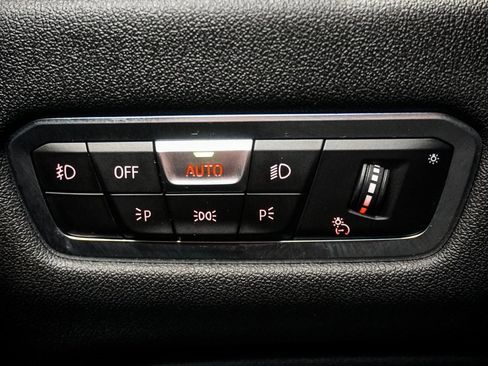 Used 2021 BMW X5 xDrive40i w/ Premium Package 2 image 28