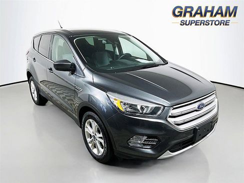 Used 2019 Ford Escape SE image 1