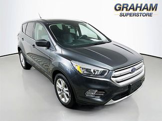 Used 2019 Ford Escape SE video 1