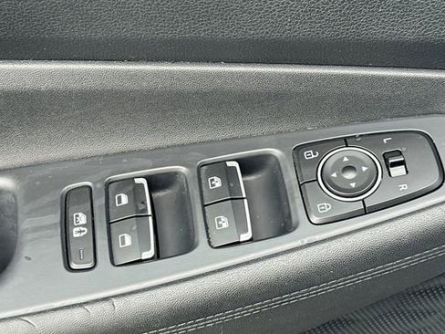 Used 2023 Hyundai Santa Fe SEL image 12