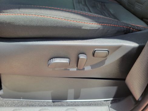 Used 2025 Nissan Frontier PRO-4X w/ Pro Convenience Package image 18