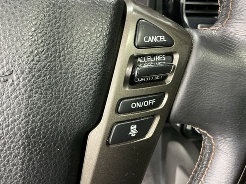 Used 2021 Nissan Titan Platinum Reserve w/ Moonroof Package image 20