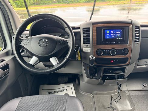 Used 2017 Mercedes-Benz Sprinter 3500 image 39