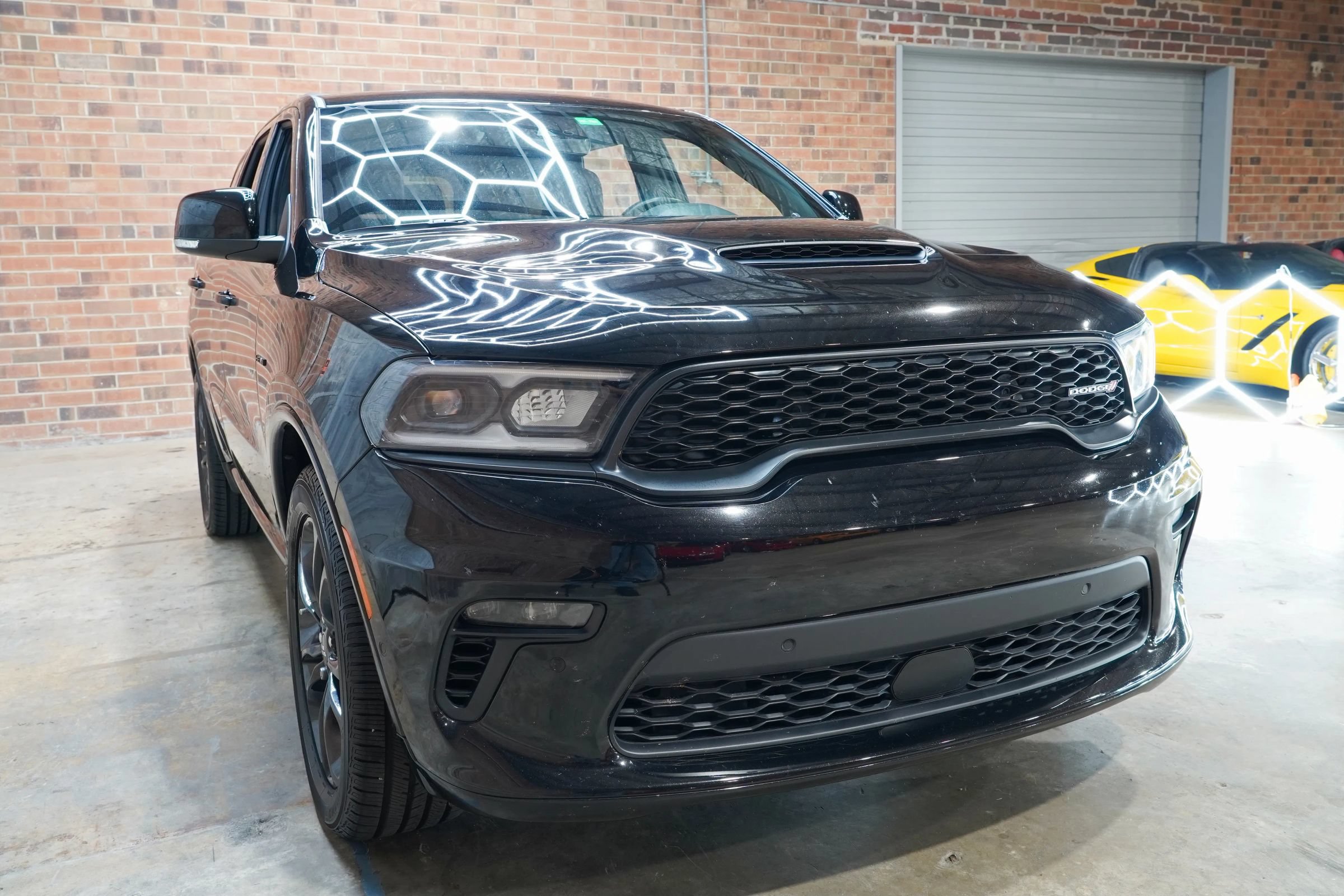 Used 2023 Dodge Durango R/T RWD image 4
