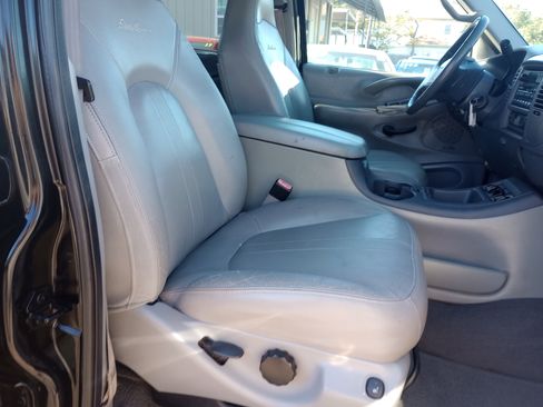 Used 2001 Ford Expedition Eddie Bauer image 16