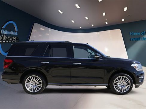 Used 2024 Ford Expedition Limited image 4
