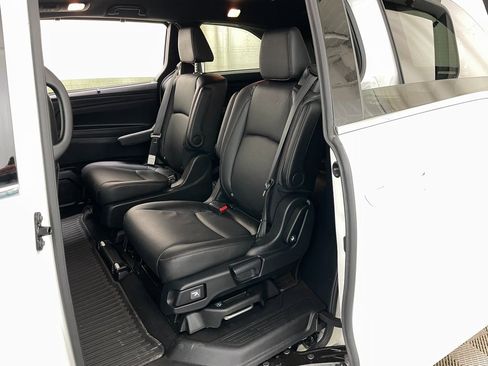 Used 2024 Honda Odyssey Sport image 40